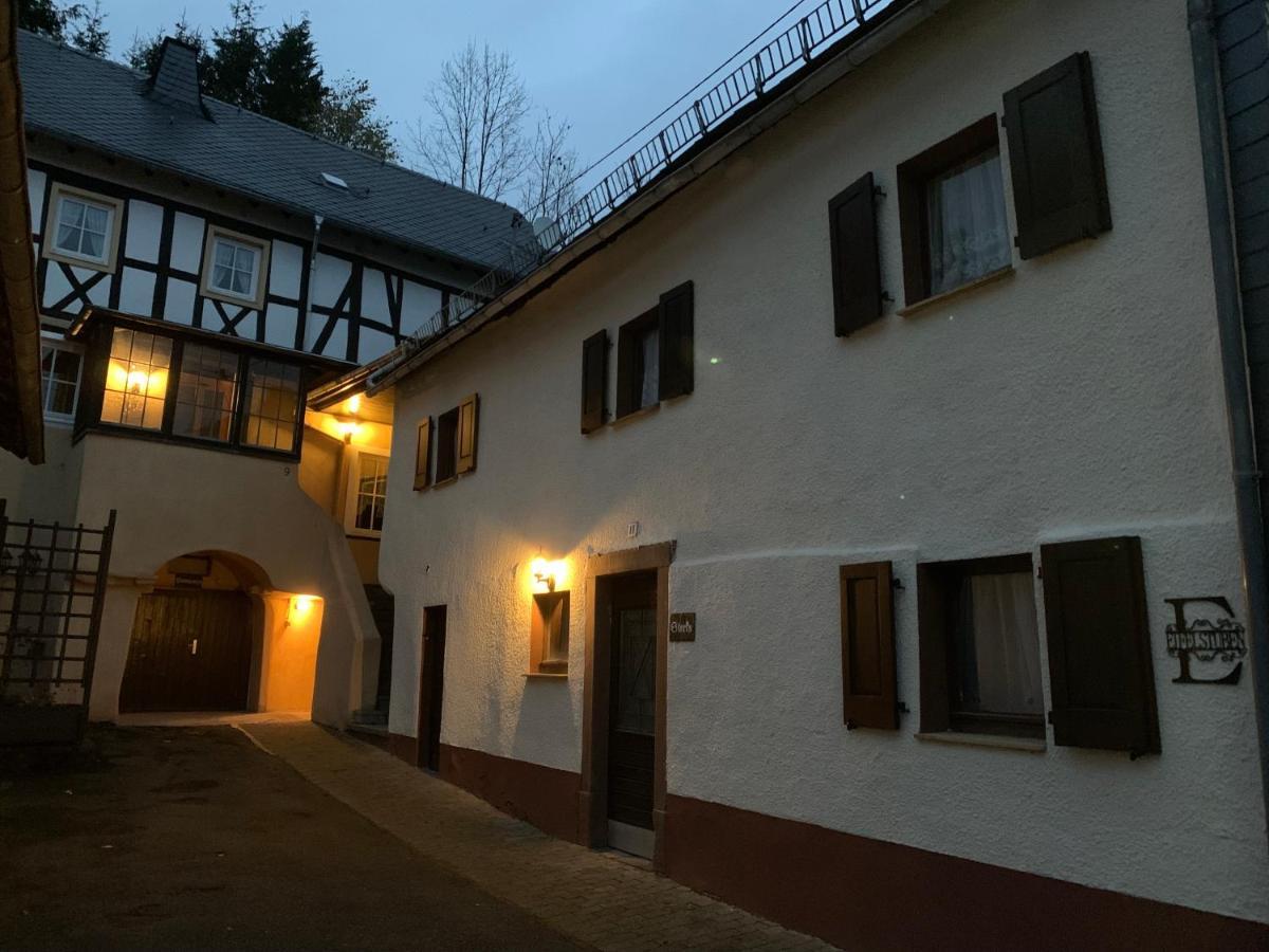 אולמן Ferienhaus Eifelstuben Mit Charme - Bauernstube Vulkaneifel - Naehe See Und Burgruine מראה חיצוני תמונה